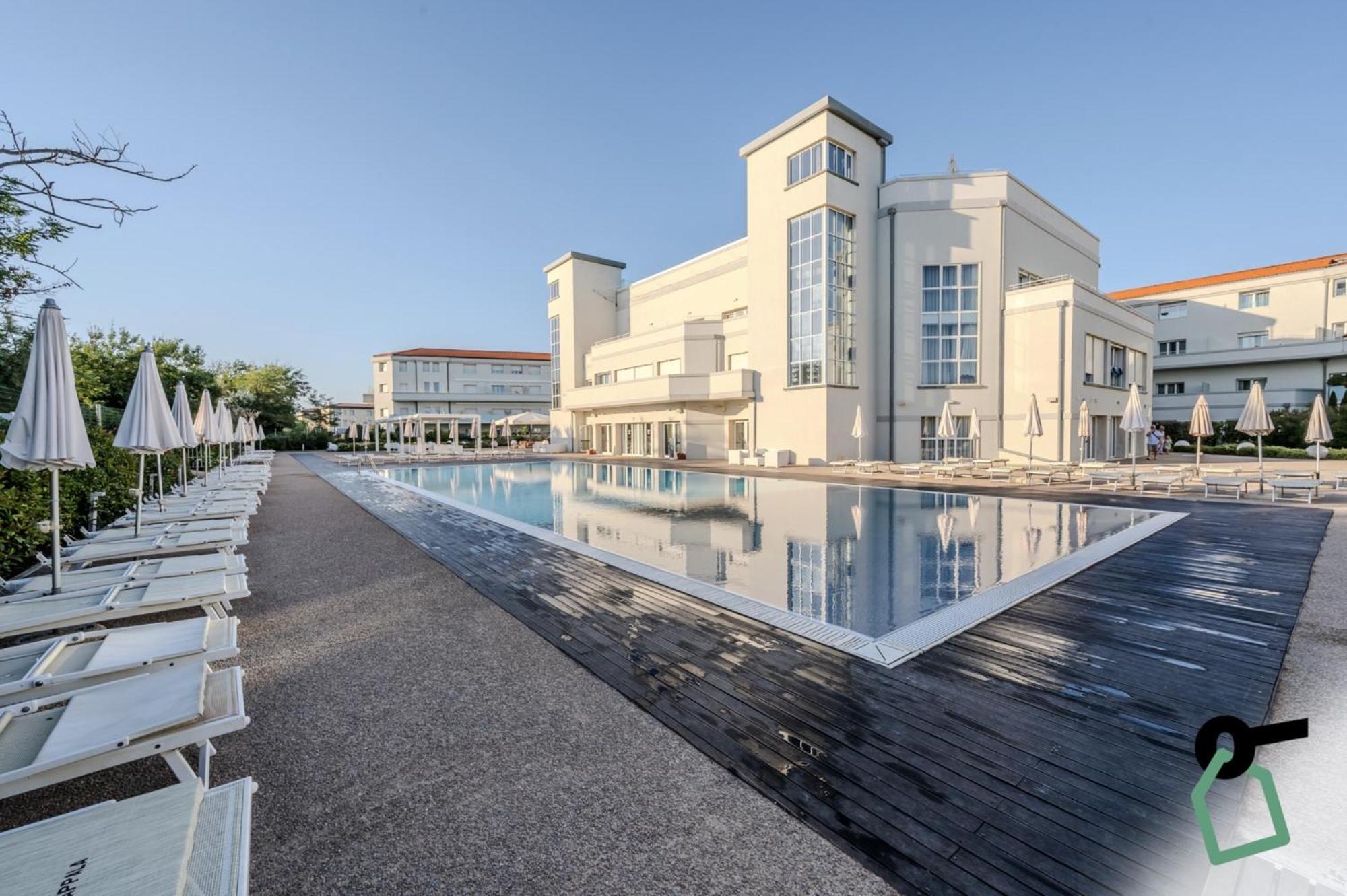 Hotiday Room Collection - Tirrenia Exterior foto