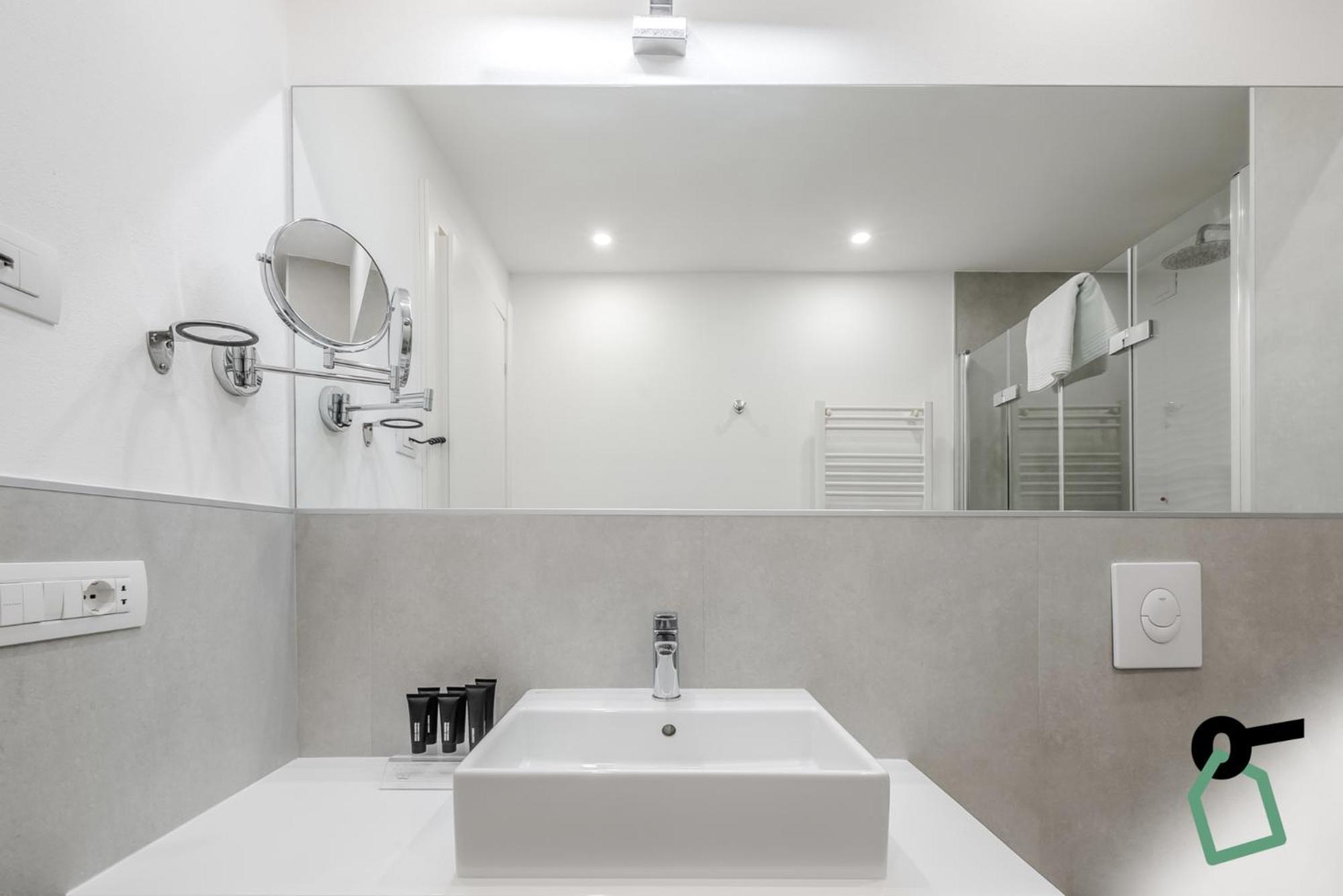 Hotiday Room Collection - Tirrenia Exterior foto