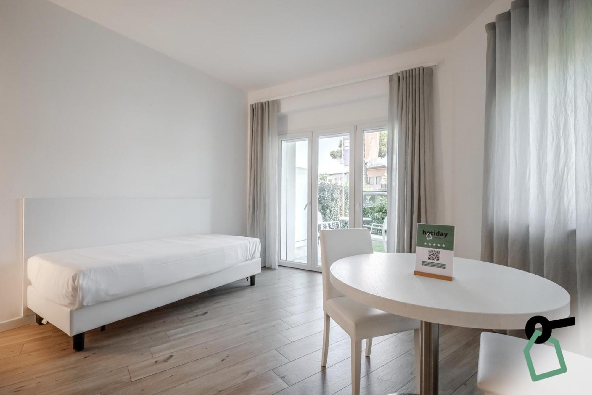 Hotiday Room Collection - Tirrenia Exterior foto