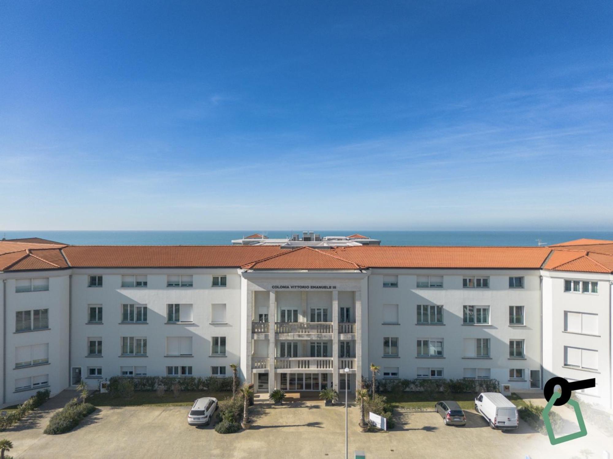 Hotiday Room Collection - Tirrenia Exterior foto
